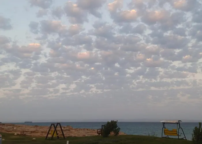 Alpesi faház هيفين بيتش Heaven Ajn-Szuhna